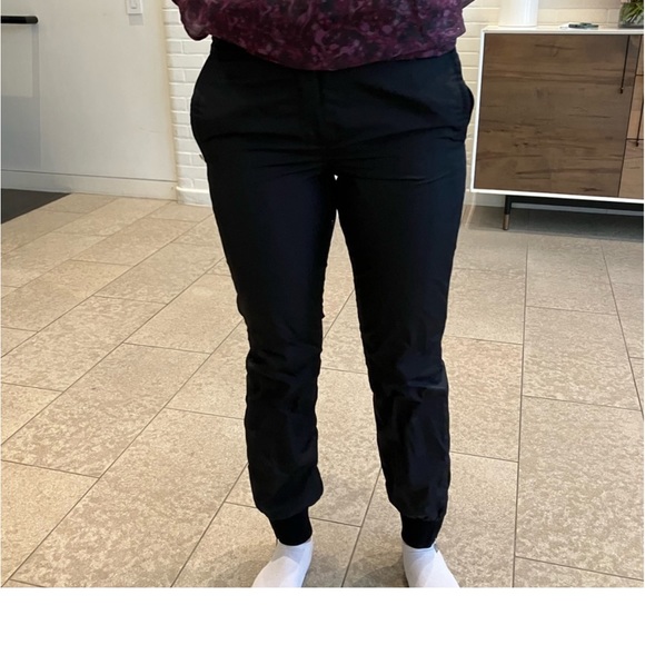 Prada exercise pants. Size 2 - Picture 2 of 10